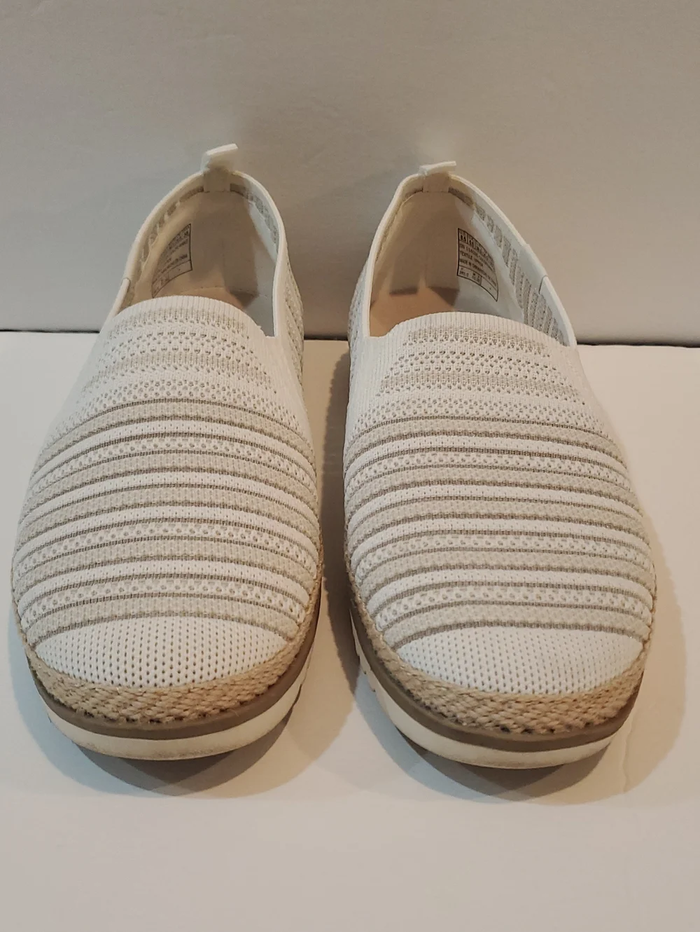Skechers Bobs Flexpadrilles Size 8.5 Lo Slip On Sneakers White Tan